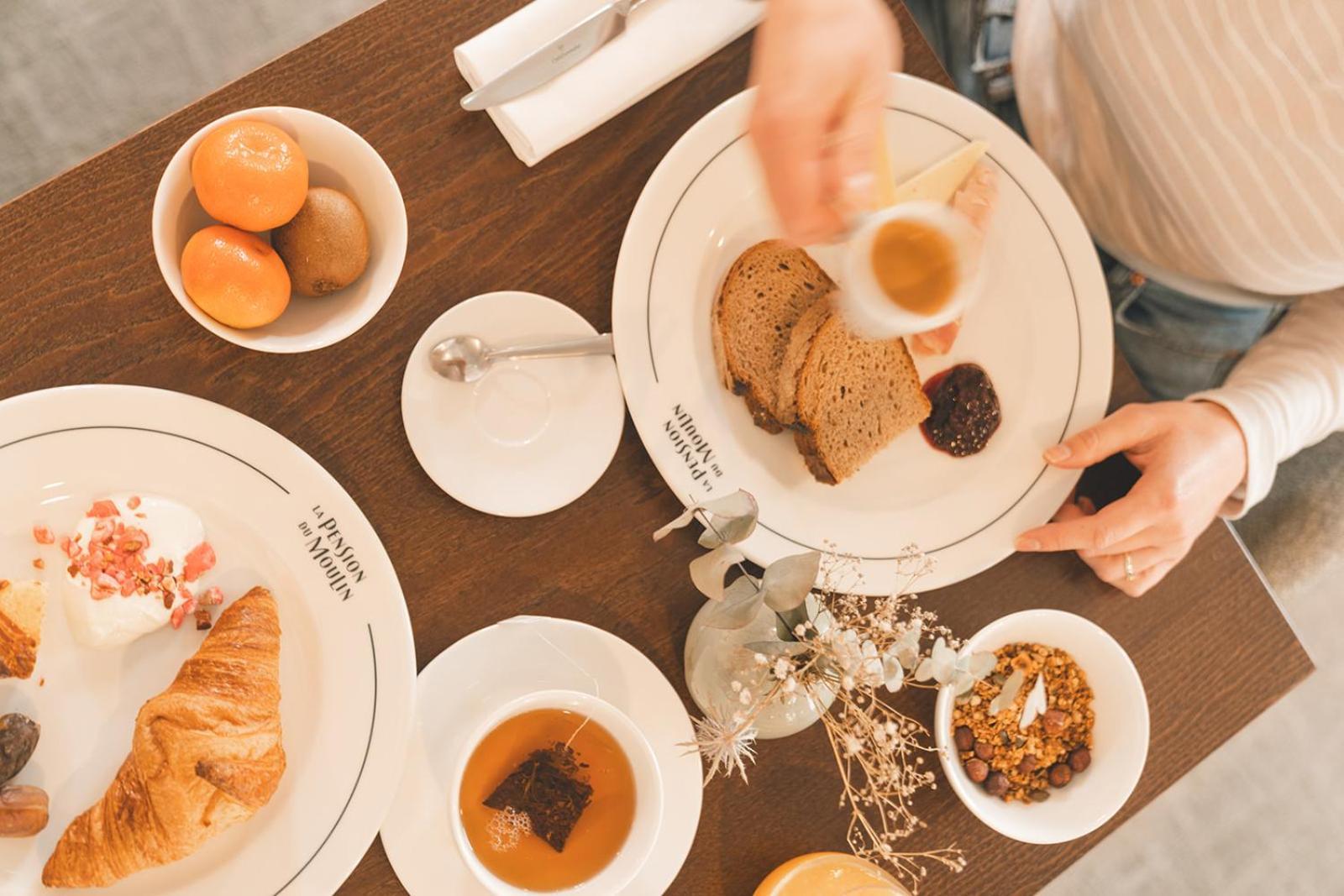 Logis Hotel Et Restaurant La Pension Du Moulin Пон-Авен Екстериор снимка