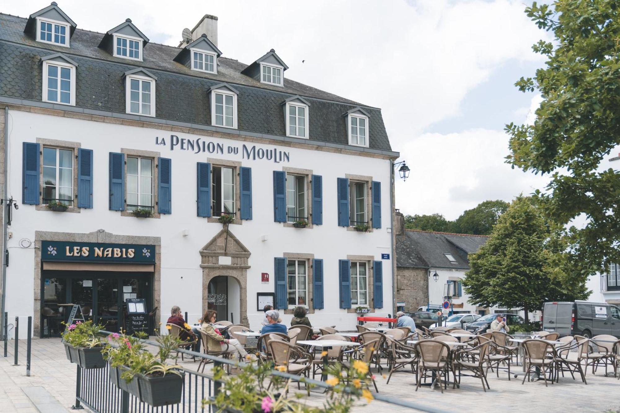 Logis Hotel Et Restaurant La Pension Du Moulin Пон-Авен Екстериор снимка